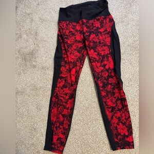 Like new rare print lululemon leggings! Size 8